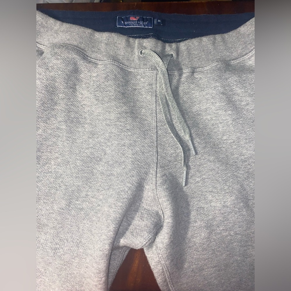 Vineyard vines sweatpants